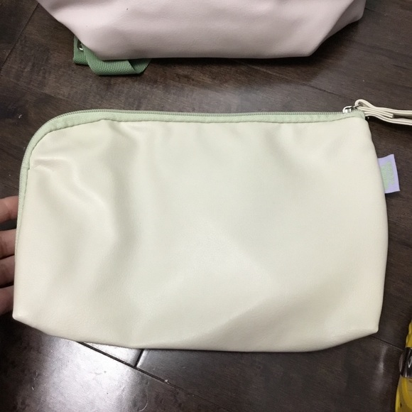 Natura Mamae E Bebe Backpack and Pouch NEW - Picture 12 of 15